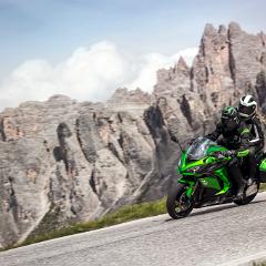 17MY Ninja 1000 Shot 18 US  KME 2289 Dolomites